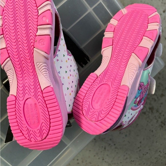 NWT Trolls light up for girls size 10 - Picture 2 of 4